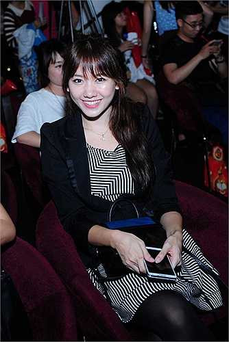 Có thể kể đến: Văn Mai Hương, Quốc Thiên, Nguyễn Đình Thanh Tâm, Ngô Kiến Huy, Phạm Quỳnh Anh, Hứa Vĩ Văn, Hòa Minzy, Hoàng Yến Chibi, Hari Won