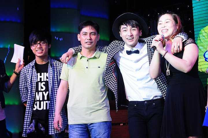 Như đã thông báo trước đó, Sơn Tùng M-TP và em trai sẽ 'song kiếm hợp bích' trong một tiết mục đặc biệt 