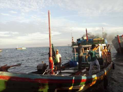 tàu cá, ngư dân, Việt Nam, Lý Sơn, bị tấn công, Trung Quốc, tàu quân sự, hung hăng
