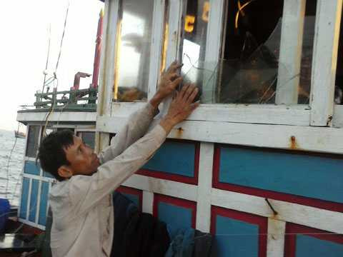 tàu cá, ngư dân, Việt Nam, Lý Sơn, bị tấn công, Trung Quốc, tàu quân sự, hung hăng