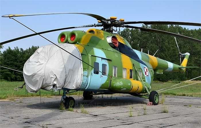 Hệ thống vũ khí của Mi-8AMTSh bao gồm tên lửa hành trình chống tăng Shturm-V ASM