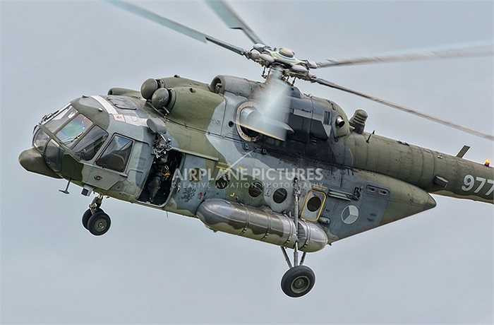 Trực thăng Mi-171 do Nga sản xuất hoạt động trong biên chế Không quân Việt Nam với nhiều nhiệm vụ