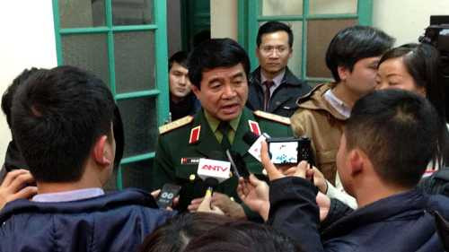  Trung tướng Võ Văn Tuấn cho biết, hộp đen máy bay trực thăng Mi-171 cũng có trục trặc kỹ thuật. Ảnh: Hoàng Phan (Thanh Niên)