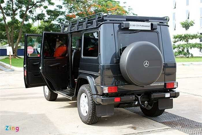 Giá bán G300 CDI Professional ‘Edition PUR’ được niêm yết tại thị trường Việt Nam là 4,622 tỷ đồng (đã bao gồm VAT).