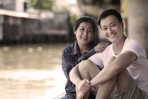 Vừa đi vừa khóc