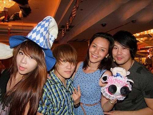 Công chúng chỉ thực sự quan tâm tới một nửa của Thanh Bùi – Trương Huệ Vân trước ngày cưới hồi cuối tháng 12/2013, khi thân thế giàu có và quyền lực của gia đình cô được phát hiện.