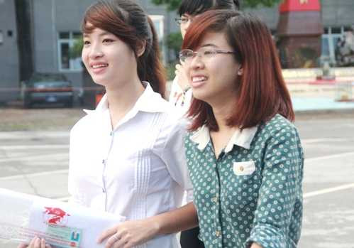 Thí sinh dự thi khối C tại Học viện Cảnh sát Nhân dân sáng 10/7