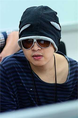 Ngày 21/7/2013, giọng ca 'Đôi mắt' trút hơi thở cuối cùng sau những giờ phút vật lộn giữa sự sống và cái chết. Sự ra đi của anh khi tuổi đời còn rất trẻ khiến gia đình và khán giả vô cùng thương tiếc. Biết trước sự ra đi của mình, Wanbi đã chia sẻ với gia đình mong muốn tang lễ anh sẽ ngập tràn màu trắng. Anh cũng không muốn mọi người đến viếng mặc trang phục màu đen mà thay vào đó là màu trắng hoặc xanh da trời.