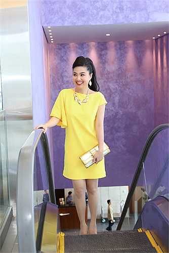 Lê Khánh xuất hiện tại buổi họp báo ra mắt phim truyền hình mới mà cô là một trong bốn vai nữ chính mang tên 'Ly hôn' tại TP HCM.
