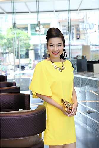 Chiều nay, cô tiếp tục mang đến nhiều hy vọng về vai diễn mới trong phim truyền hình 'Ly hôn'.