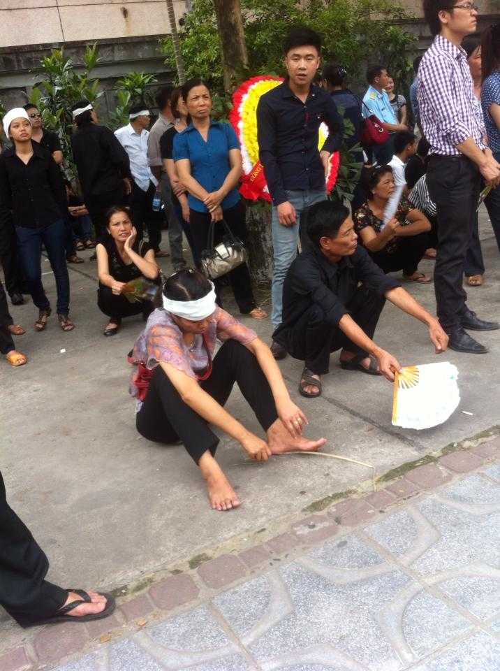 Trực tiếp Lễ viếng và truy điệu 18 chiến sĩ rơi máy bay ở Hòa Lạc