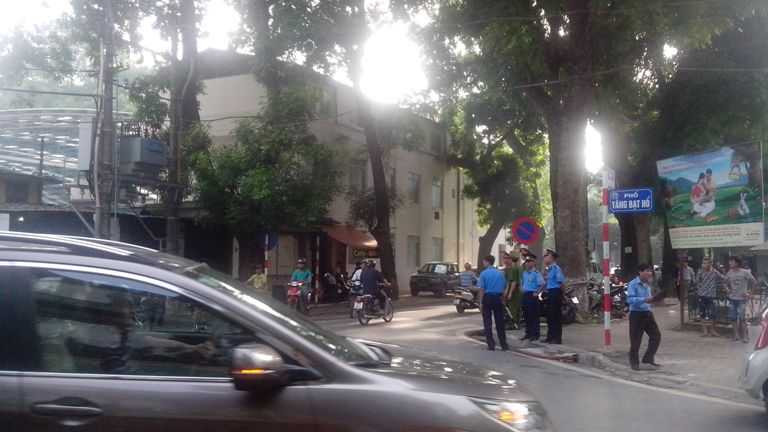 Trực tiếp Lễ viếng và truy điệu 18 chiến sĩ rơi máy bay ở Hòa Lạc