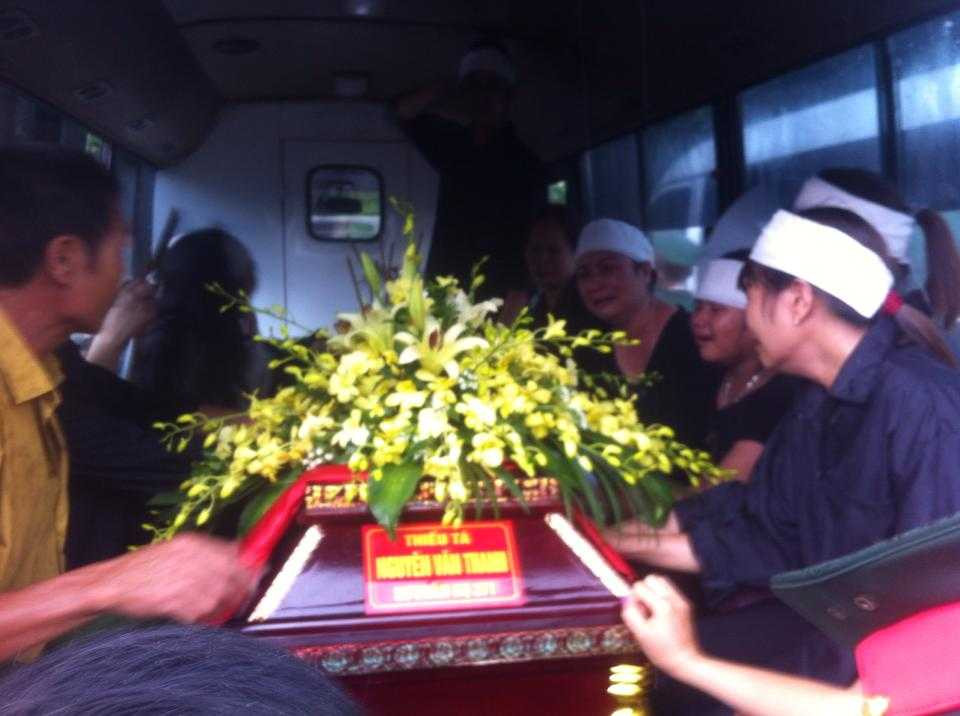 Trực tiếp Lễ viếng và truy điệu 18 chiến sĩ rơi máy bay ở Hòa Lạc