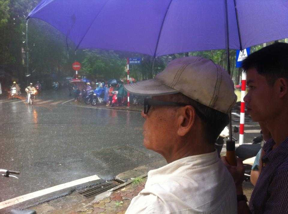 Trực tiếp Lễ viếng và truy điệu 18 chiến sĩ rơi máy bay ở Hòa Lạc