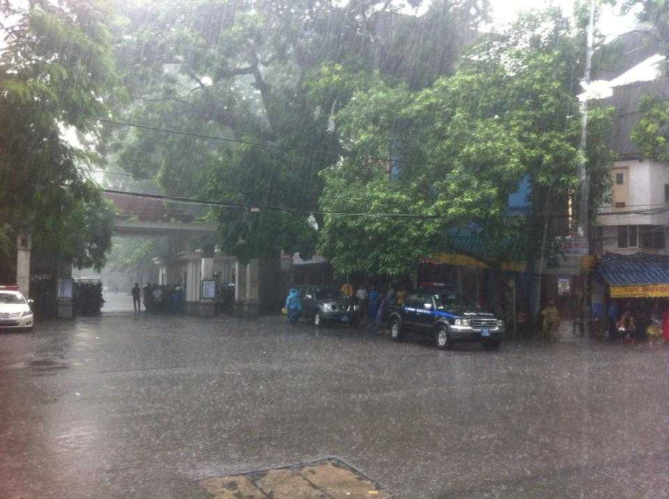 Trực tiếp Lễ viếng và truy điệu 18 chiến sĩ rơi máy bay ở Hòa Lạc