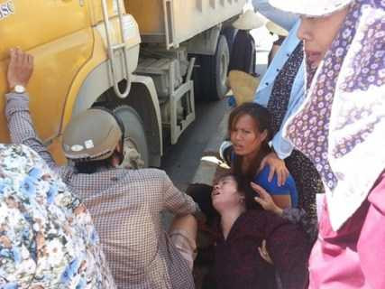 tai nạn, giao thông, tông chết, khóc ngất, xe ben, hang thần