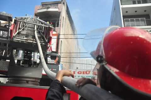 cháy lớn, trung tâm TP, Đà Nẵng, hỏa hoạn, mỹ phẩm, thieu rịu