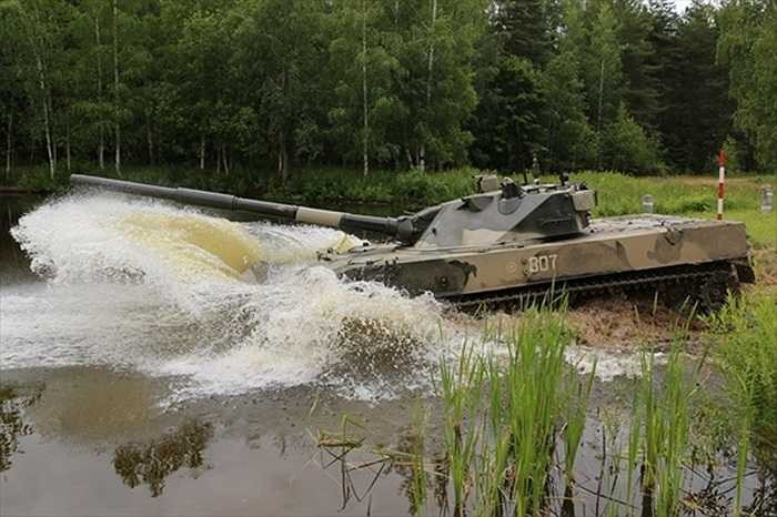 2S25 Sprut-SD (Bạch tuộc) là pháo tự hành chống tăng được Công ty Cổ phần máy kéo Volgograd phát triển để trang bị cho lực lượng Đổ bộ đường không (VDV) của Quân đội Nga