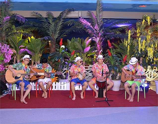 'Hi, July! Aloha, Hawaii' quy tụ nhiều nghệ sĩ nổi tiếng đang được giới trẻ yêu thích như: ca sĩ Hoàng Thùy Linh, MC Tùng Anh, DJ chuyên nghiệp Ngọc Ngà, Big Toe Crew… cùng các hot boy, hot girl và hàng ngàn bạn trẻ. 