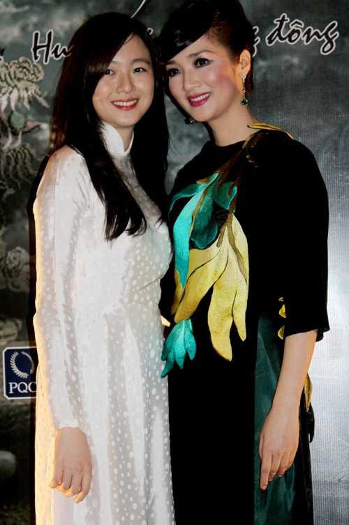 hoa hậu nuôi con một mình