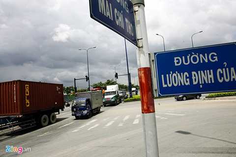 xuống cấp, ổ trâu, ổ voi, nút nứt, TP. HCM, đại lộ Đông Tây, Phú Mỹ