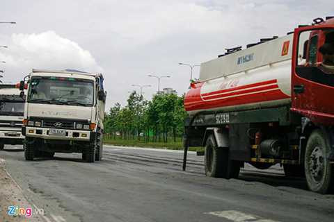 xuống cấp, ổ trâu, ổ voi, nút nứt, TP. HCM, đại lộ Đông Tây, Phú Mỹ