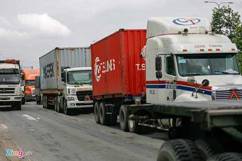 xuống cấp, ổ trâu, ổ voi, nút nứt, TP. HCM, đại lộ Đông Tây, Phú Mỹ