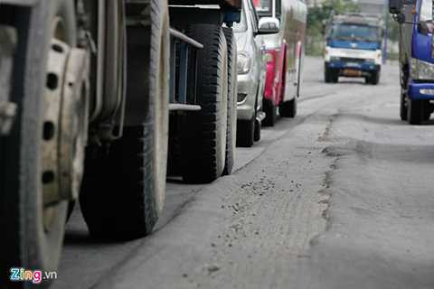 xuống cấp, ổ trâu, ổ voi, nút nứt, TP. HCM, đại lộ Đông Tây, Phú Mỹ