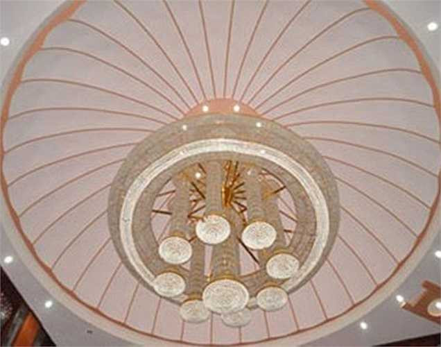 Chiếc đèn chùm tiền tỷ