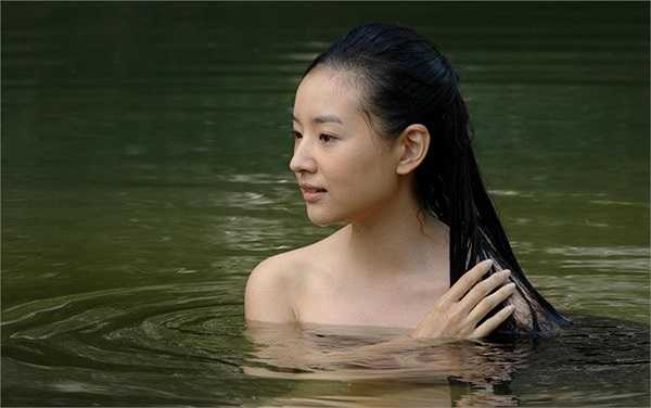 Đổng Khiết trong phim Khuynh thành tuyết.