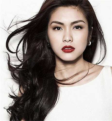 Tăng Thanh Hà - ngọc nữ màn ảnh Việt gây ấn tượng với nụ cười tỏa nắng. Vẻ đẹp của Hà Tăng được giới mộ điệu gọi là 'vẻ đẹp hoa hậu'. Ở cô luôn tỏa ra sức hút của sự quyến rũ, dịu dàng đầy ma lực.