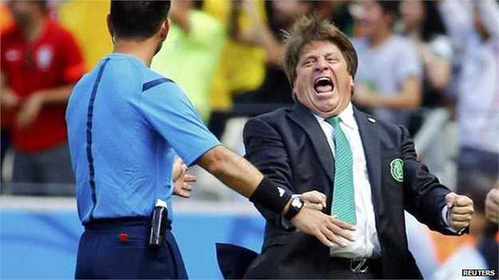 Rất nhiều màn ăn mừng đáng nhớ của các HLV đã xuất hiện tại Brazil. Ấn tượng nhất là vẻ mặt của HLV Mexico Miguel Herrera sau khi dẫn trước Hà Lan ở vòng 1/8