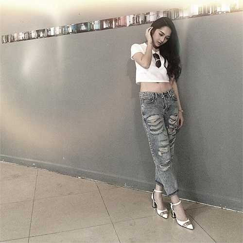 Trang phục bụi bặm của Bảo Anh.