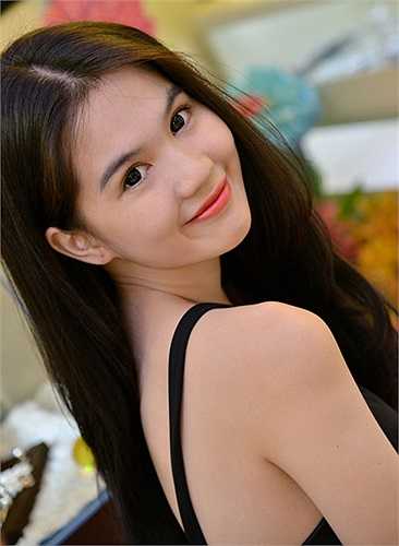 'Lúc mới lên anh chị chưa cho đi làm mà bắt Trinh học bổ túc. Sau đó Trinh vào câu lạc bộ bi – a do anh Hai làm ở đó.'