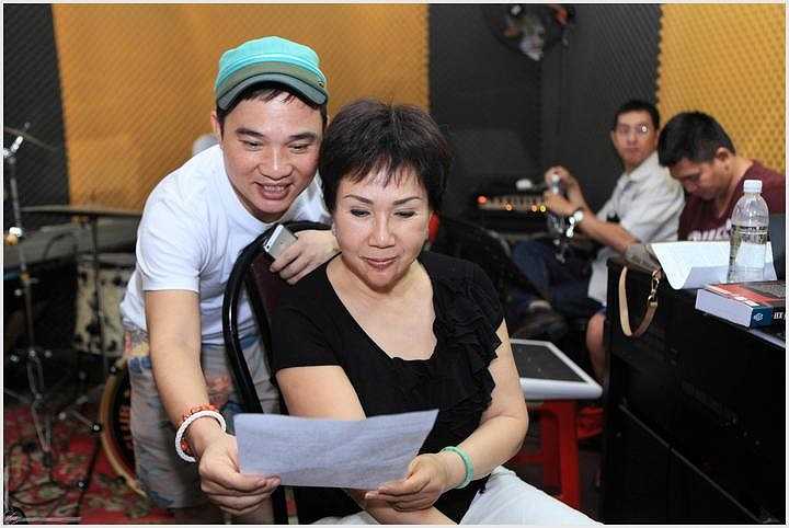 Chương trình được truyền hình trực tiếp trên kênh VTV9. 