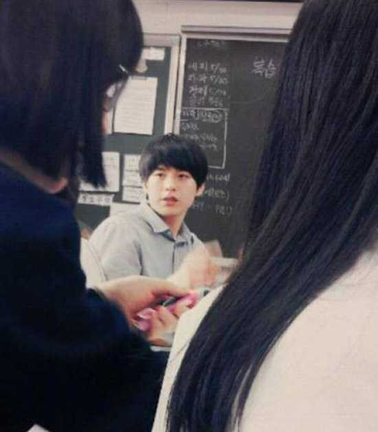 Thầy giáo Hàn đẹp trai như Lee Min Hoo