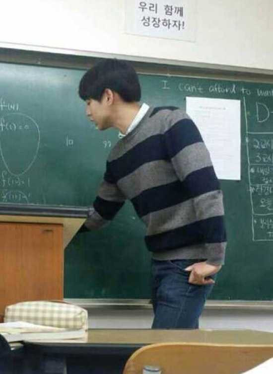 Thầy giáo Hàn đẹp trai như Lee Min Hoo