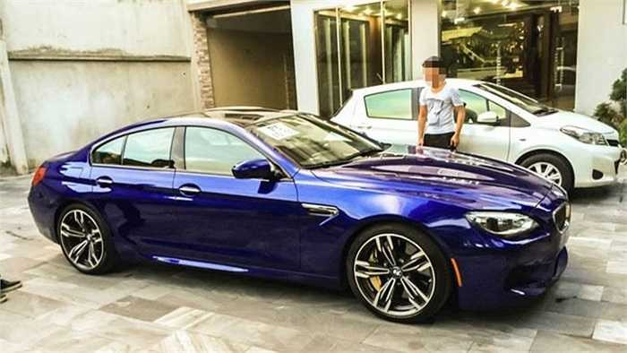 Hôm 11/7 vừa qua, một chiếc xe BMW M6 Gran Coupe 'đập hộp' đã được chuyển về Ninh Bình. Theo Auto Euro, chiếc BMW M6 Gran Coupe được bán với giá 6,268 tỷ đồng tại thị trường Việt Nam.