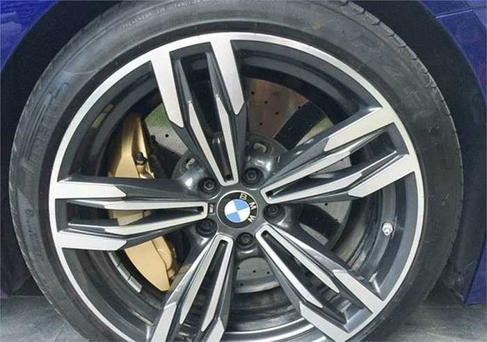 M6 Gran Coupe đi kèm bộ la-zăng hợp kim trọng lượng nhẹ có đường kính 20 inch
