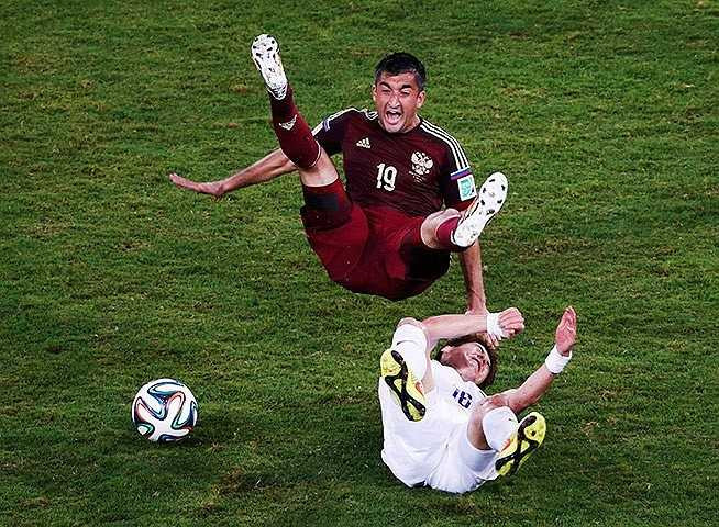 Điều gì sẽ xảy ra với Ki Sung Yueng (Hàn Quốc) khi Alexander Shamedov (Nga) tiếp đất?