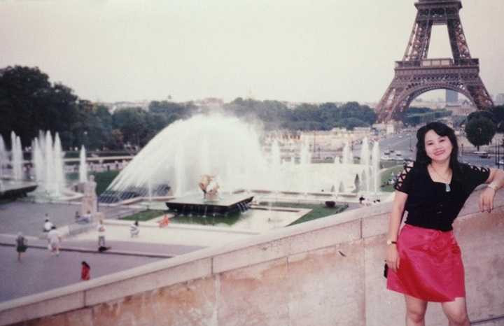 Những kiểu quần áo này sau khi được Ngọc Ánh 'trình làng' lập tức tạo nên cơn sốt thời trang cho nhiều bạn gái trẻ thời kỳ ấy.