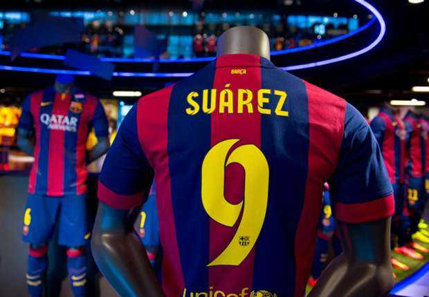 Luis Suarez chưa thể ra mắt Barcelona