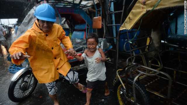 Đã có 27 người chết trong siêu bão Thần sấm