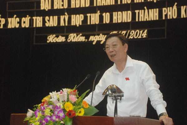  Chủ tịch UBND Hà Nội tiếp xúc cử tri quận Hoàn Kiếm sáng 17/7 (Ảnh: Nguyễn Dũng)