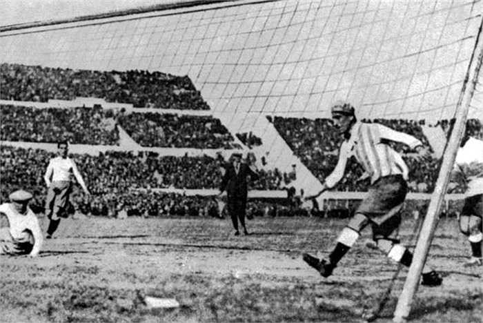 Guillermo Stabile là vua phá lưới của kỳ World Cup lần đầu tiên năm 1930 với 9 pha lập công