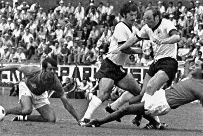 Vua dội bom Gerd Mueller có 10 bàn ở World Cup 1970. Tuy nhiên, ông chỉ giành HCĐ ở giải đấu năm đó