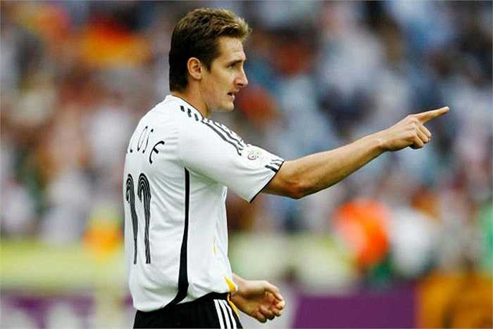 Miroslav Klose ở World Cup 2006 cũng có 5 bàn thắng, nhưng anh chỉ giúp Đức giành HCĐ