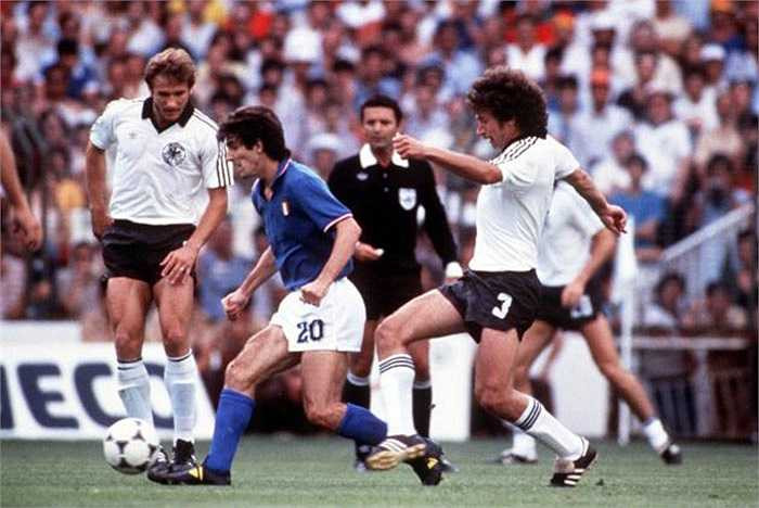 Paolo Rossi cũng có 6 bàn tại World Cup 1982 giúp Italia đăng quang