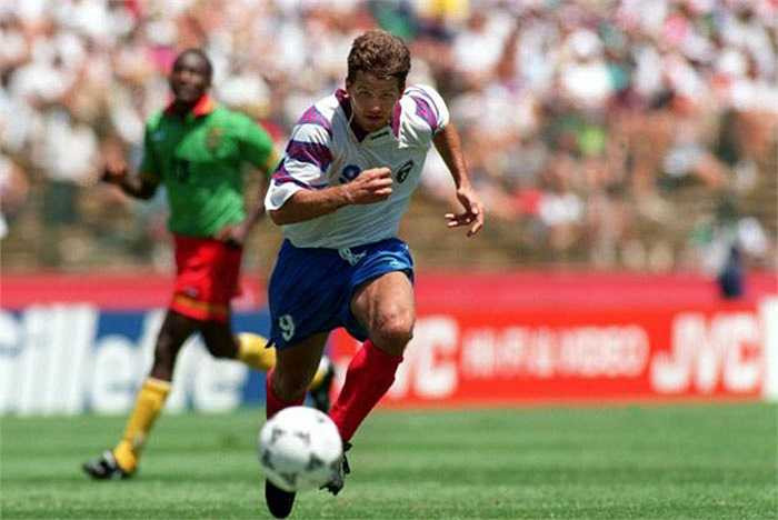 Oleg Salenko và Hristo Stoichkov chia sẻ ngôi vua phá lưới ở World Cup 1994 với cùng 6 pha lập công