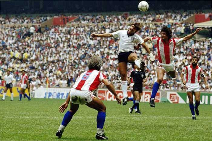 ĐT Anh dừng bước trước ĐKVĐ Argentina ở tứ kết nhưng Gary Lineker đã giành Chiếc giày vàng với 6 bàn